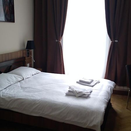 Hotel Nice Tbilisi ภายนอก รูปภาพ