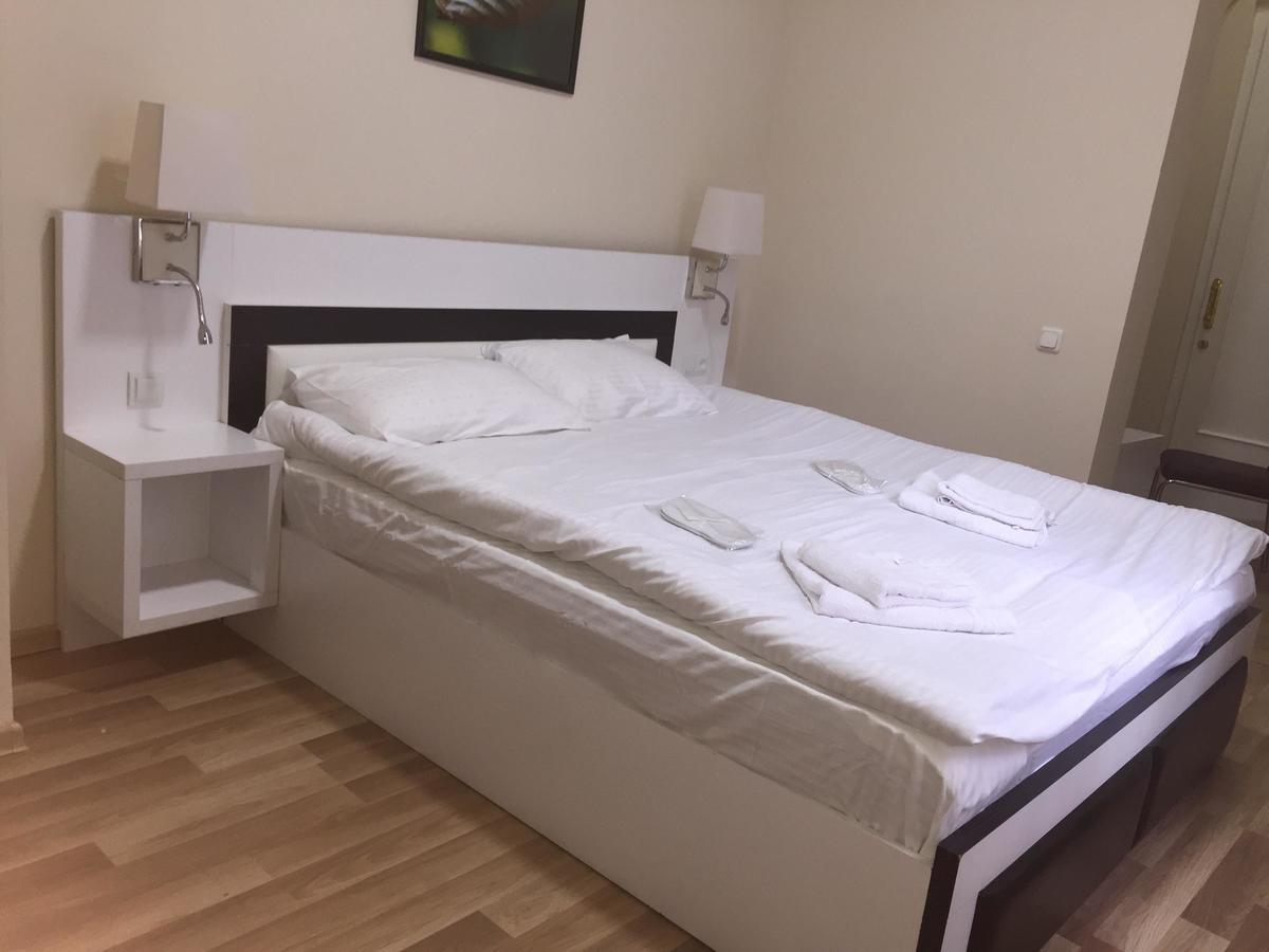 Hotel Nice Tbilisi ภายนอก รูปภาพ