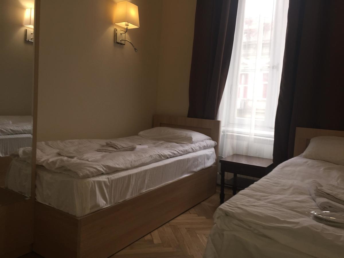 Hotel Nice Tbilisi ภายนอก รูปภาพ