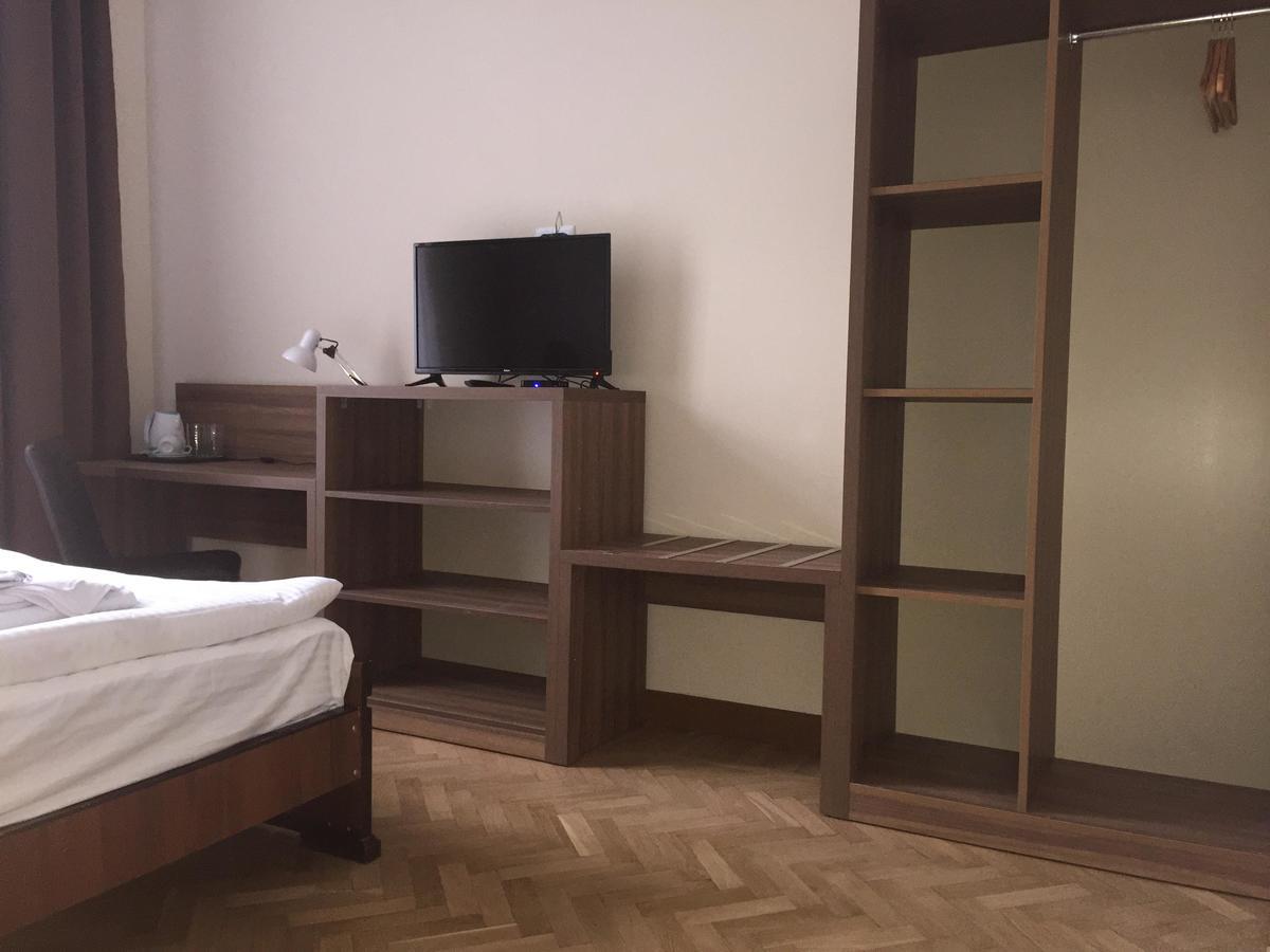 Hotel Nice Tbilisi ภายนอก รูปภาพ