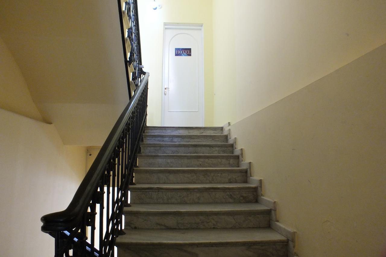 Hotel Nice Tbilisi ภายนอก รูปภาพ